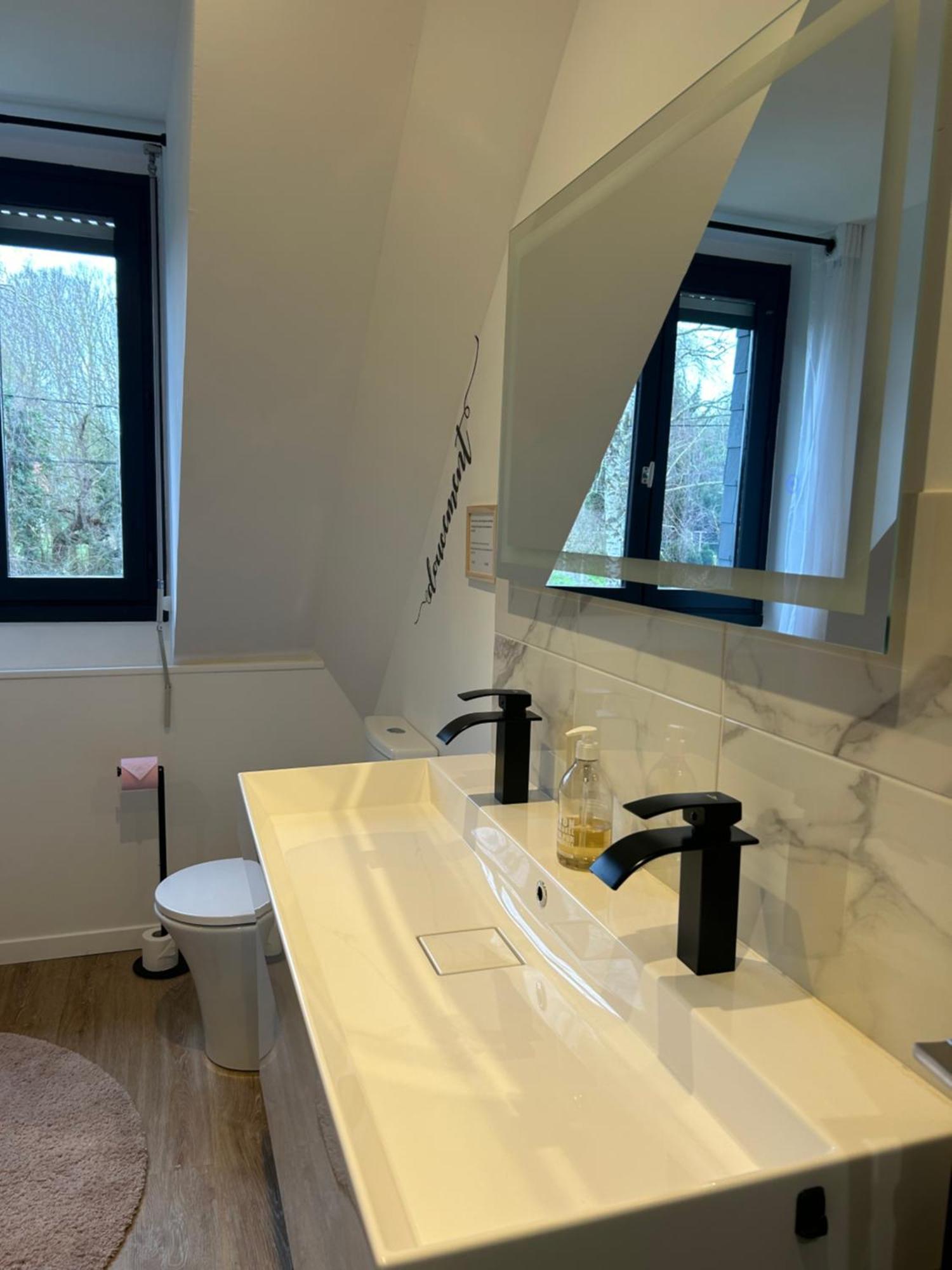 Arc En Ciel Du Mont Bed & Breakfast Pontorson Bagian luar foto